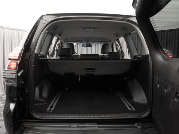 Toyota Land Cruiser Prado 150 Series Рестайлинг 1 с пробегом 2016 года, цена 3 150 000 рублей, 371032 км, внедорожник, Автокод Объявления