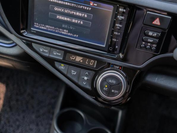 Toyota Aqua I Рестайлинг с пробегом 2015 года, цена 1 099 000 рублей, 76743 км, хэтчбек, Автокод Объявления