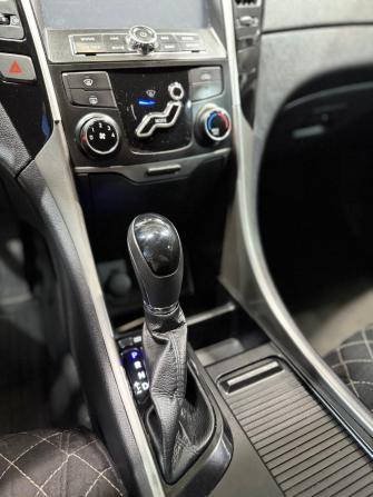 Hyundai Sonata VI (YF) с пробегом 2012 года, цена 1 239 000 рублей, 193449 км, седан, Автокод Объявления