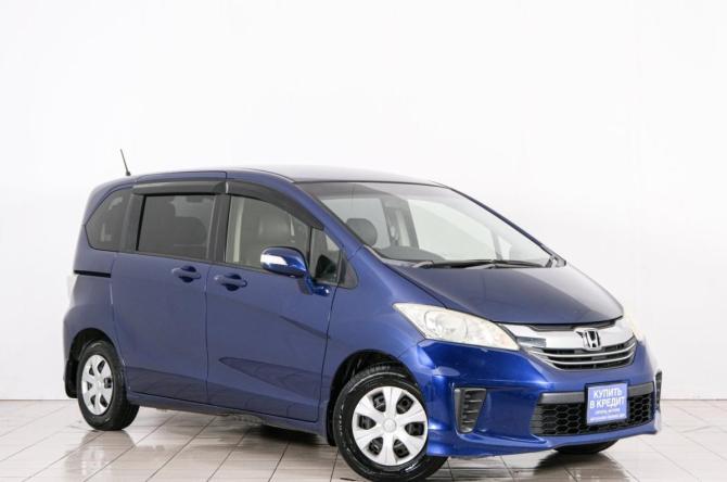 Honda Freed I Рестайлинг 2 с пробегом 2015 года, цена 1 299 000 рублей, 64195 км, компактвэн, Автокод Объявления