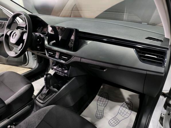 Skoda Rapid II с пробегом 2021 года, цена 1 630 000 рублей, 25411 км, лифтбек, Автокод Объявления