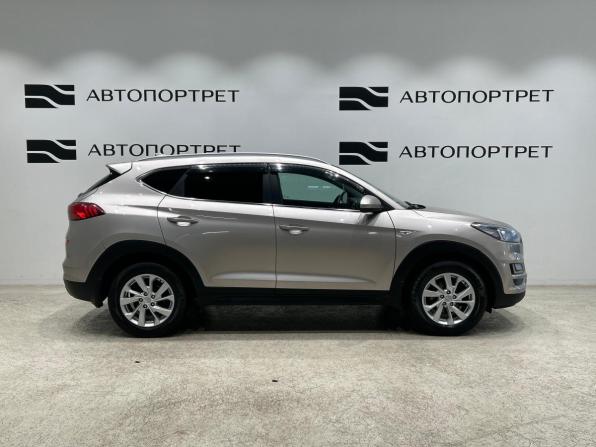 Hyundai Tucson III Рестайлинг с пробегом 2019 года, цена 1 599 000 рублей, 213864 км, внедорожник, Автокод Объявления