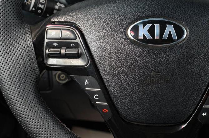 Kia Ceed II с пробегом 2013 года, цена 1 059 000 рублей, 252000 км, универсал, Автокод Объявления