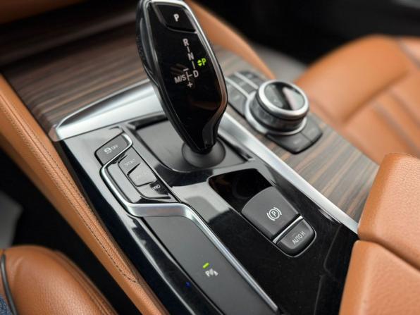 BMW 5 серии VII (G30/G31/G38) с пробегом 2017 года, цена 2 460 000 рублей, 225449 км, седан, Автокод Объявления