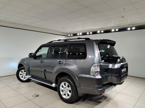 Mitsubishi Pajero IV Рестайлинг 2 с пробегом 2015 года, цена 3 059 000 рублей, 91914 км, внедорожник, Автокод Объявления