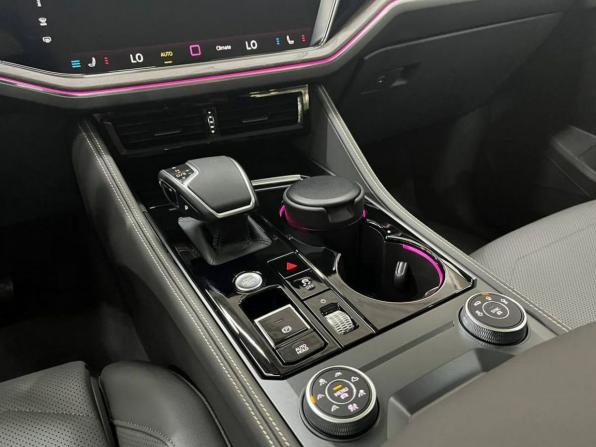 Новый Volkswagen Touareg III Рестайлинг 2025 года, цена 7 899 000 рублей, внедорожник, Автокод Объявления