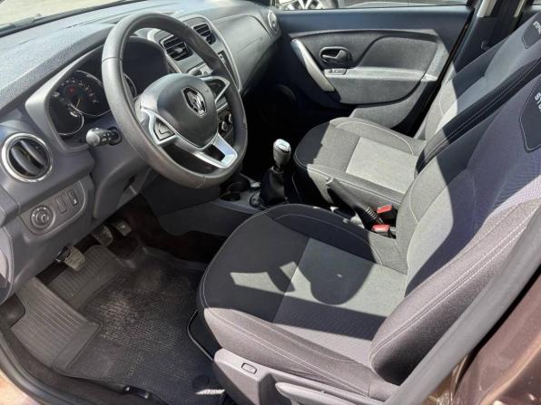 Renault Logan II Рестайлинг с пробегом 2021 года, цена 1 199 000 рублей, 54000 км, седан, Автокод Объявления