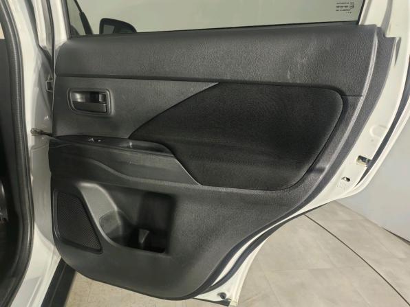 Mitsubishi Outlander III Рестайлинг 2 с пробегом 2017 года, цена 1 679 000 рублей, 139616 км, внедорожник, Автокод Объявления