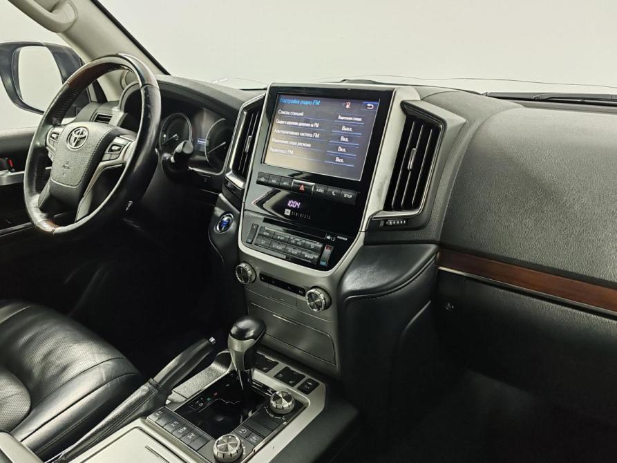 Toyota Land Cruiser 200 Series Рестайлинг 2 Москва  - изображение 11