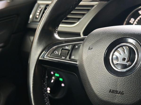 Skoda Superb III с пробегом 2015 года, цена 1 313 000 рублей, 347090 км, лифтбек, Автокод Объявления