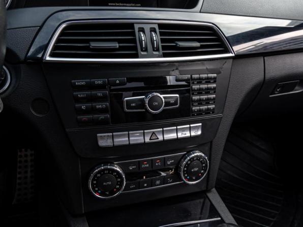 Mercedes-Benz C-Класс III (W204) Рестайлинг с пробегом 2011 года, цена 1 179 000 рублей, 221167 км, седан, Автокод Объявления