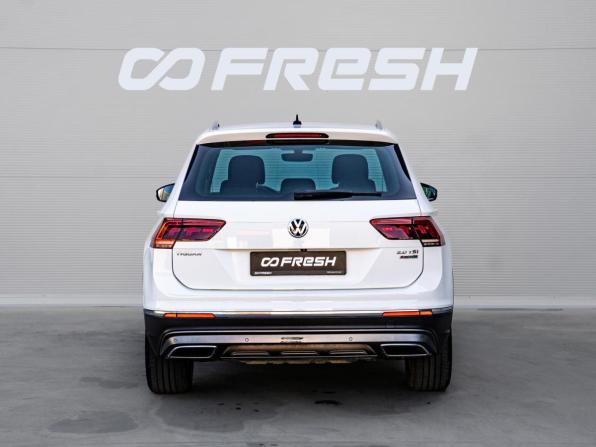 Volkswagen Tiguan II с пробегом 2017 года, цена 2 491 000 рублей, 197726 км, внедорожник, Автокод Объявления
