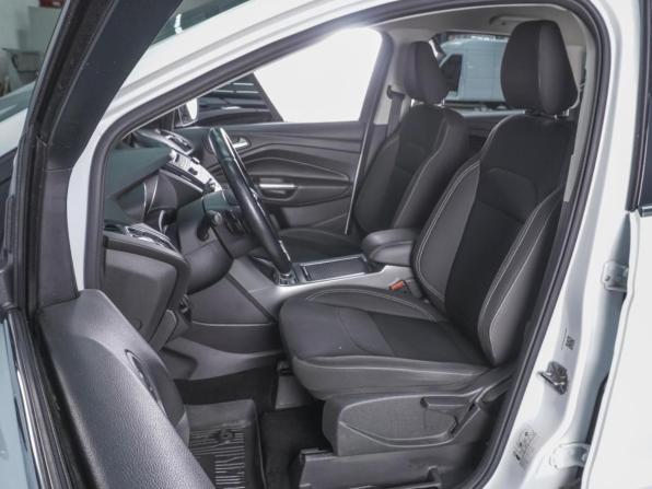 Ford Kuga II Рестайлинг с пробегом 2017 года, цена 1 595 000 рублей, 142704 км, внедорожник, Автокод Объявления