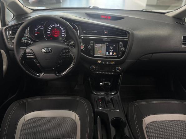 Kia Ceed II Рестайлинг с пробегом 2017 года, цена 1 270 000 рублей, 148256 км, хэтчбек, Автокод Объявления