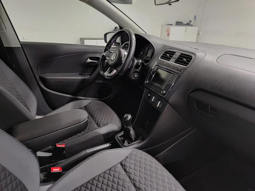 Volkswagen Polo V Рестайлинг Казань  - изображение 13