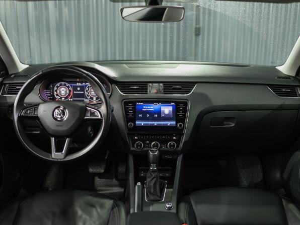 Skoda Octavia III (A7) Рестайлинг с пробегом 2019 года, цена 2 360 000 рублей, 155558 км, лифтбек, Автокод Объявления
