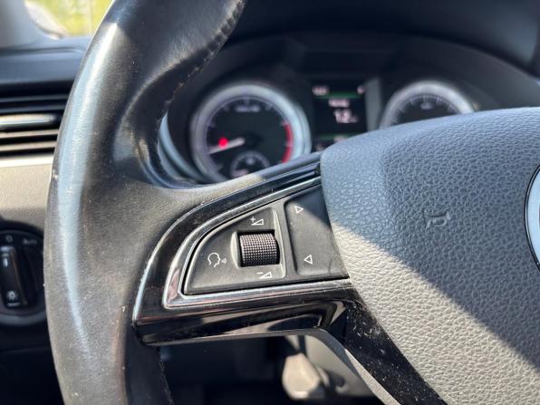 Skoda Octavia III (A7) Рестайлинг с пробегом 2017 года, цена 1 850 000 рублей, 109735 км, лифтбек, Автокод Объявления