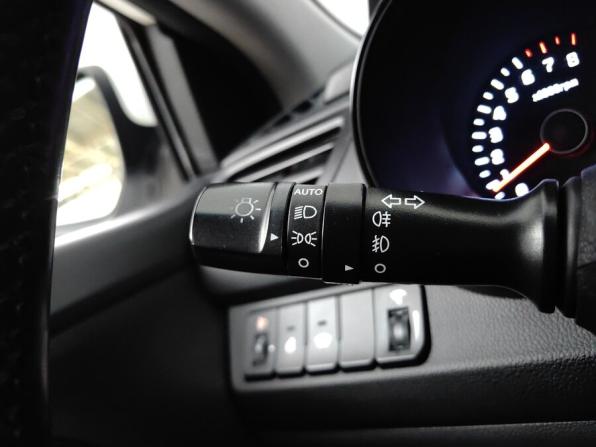 Kia Rio III Рестайлинг с пробегом 2016 года, цена 929 000 рублей, 100350 км, хэтчбек, Автокод Объявления