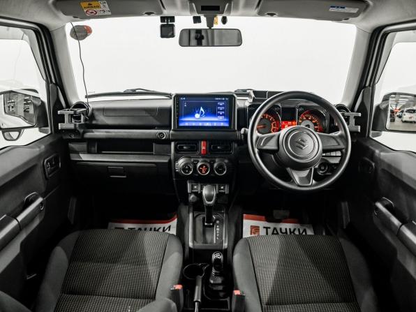 Suzuki Jimny IV с пробегом 2021 года, цена 1 695 000 рублей, 25039 км, внедорожник, Автокод Объявления