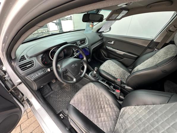 Kia Rio III Рестайлинг с пробегом 2017 года, цена 1 250 000 рублей, 75659 км, седан, Автокод Объявления