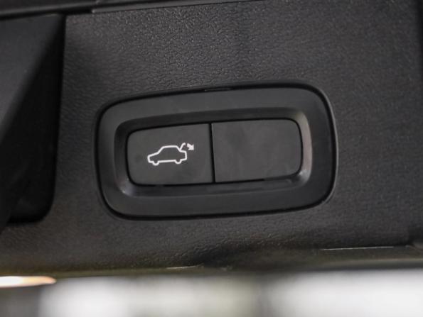 Volvo XC60 II с пробегом 2019 года, цена 3 599 000 рублей, 119299 км, внедорожник, Автокод Объявления