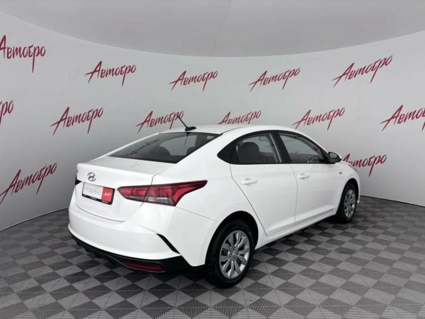 Hyundai Solaris II Рестайлинг с пробегом 2022 года, цена 1 379 000 рублей, 109324 км, седан, Автокод Объявления