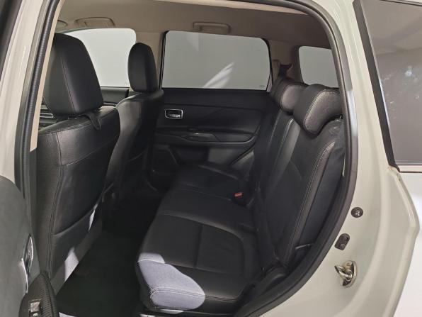 Mitsubishi Outlander III Рестайлинг 2 с пробегом 2016 года, цена 1 599 000 рублей, 137420 км, внедорожник, Автокод Объявления