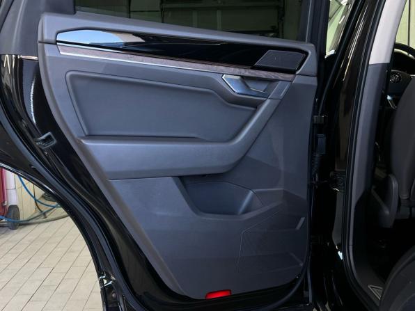 Volkswagen Touareg III с пробегом 2018 года, цена 4 700 000 рублей, 236000 км, внедорожник, Автокод Объявления