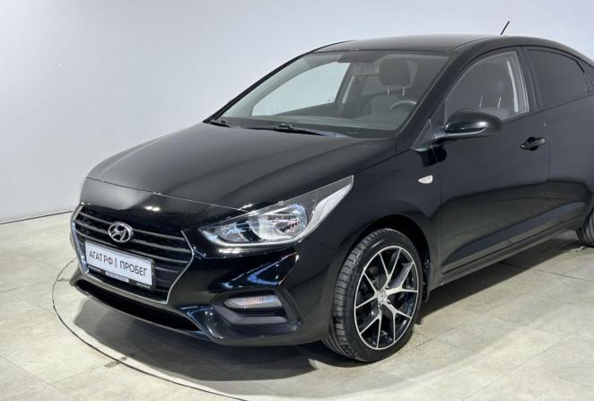 Hyundai Solaris II с пробегом 2018 года, цена 1 300 000 рублей, 132742 км, седан, Автокод Объявления