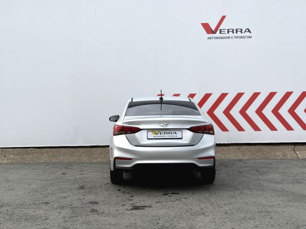 Hyundai Solaris II с пробегом 2019 года, цена 1 100 000 рублей, 141820 км, седан, Автокод Объявления