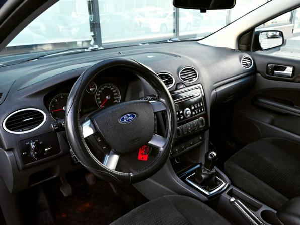 Ford Focus II с пробегом 2006 года, цена 399 000 рублей, 261403 км, седан, Автокод Объявления