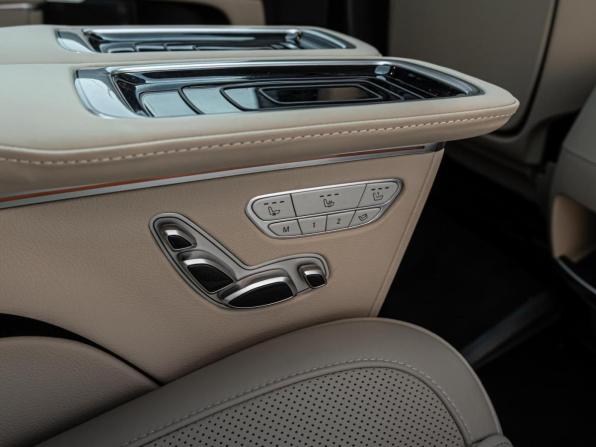 Mercedes-Benz V-Класс III (W447) Рестайлинг с пробегом 2022 года, цена 9 700 000 рублей, 17689 км, минивэн, Автокод Объявления