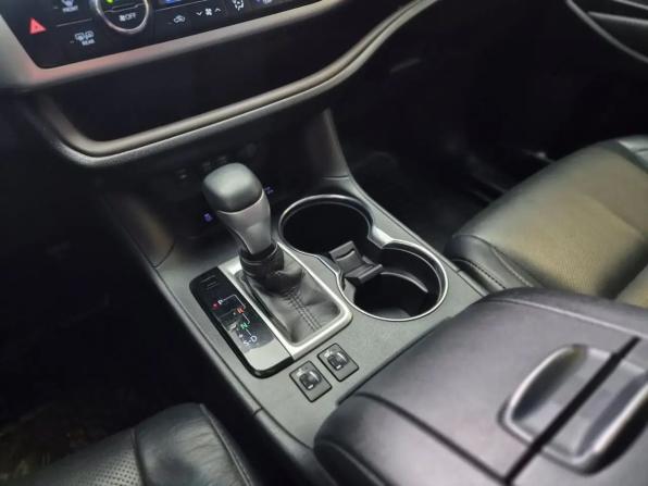 Toyota Highlander III (XU50) Рестайлинг с пробегом 2018 года, цена 3 780 000 рублей, 148000 км, внедорожник, Автокод Объявления