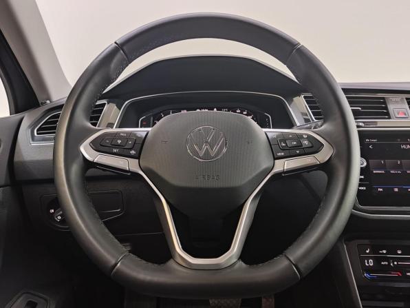 Volkswagen Tiguan II Рестайлинг с пробегом 2021 года, цена 3 190 000 рублей, 29763 км, внедорожник, Автокод Объявления