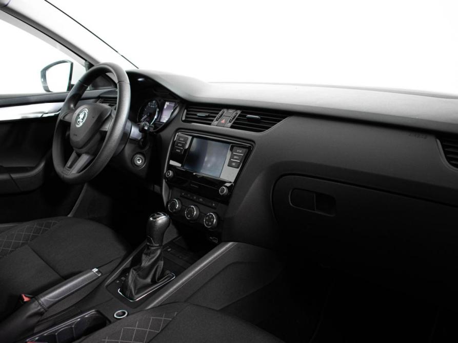 Skoda Octavia III (A7) Рестайлинг Москва  - изображение 9