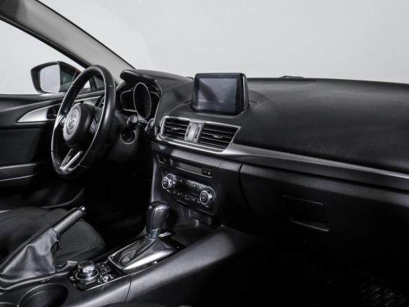 Mazda 3 III (BM) Рестайлинг с пробегом 2018 года, цена 1 690 000 рублей, 77752 км, седан, Автокод Объявления