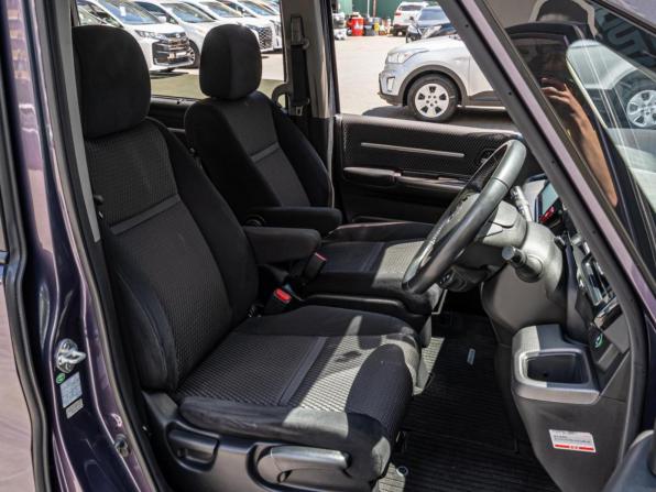 Honda Stepwgn V с пробегом 2016 года, цена 1 890 000 рублей, 94869 км, минивэн, Автокод Объявления
