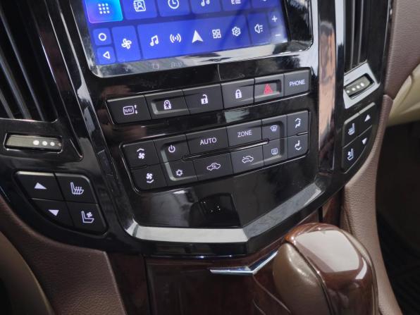 Cadillac SRX II с пробегом 2012 года, цена 1 399 000 рублей, 105000 км, внедорожник, Автокод Объявления