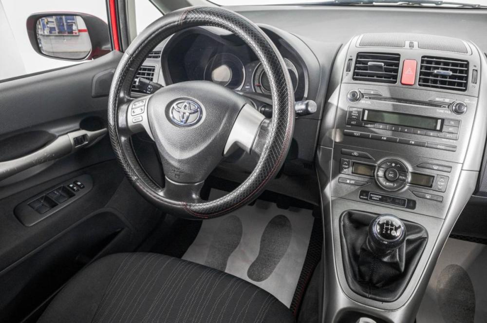 Toyota Auris I Барнаул  - изображение 16