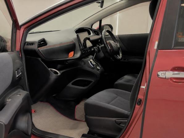 Toyota Sienta II с пробегом 2017 года, цена 1 295 000 рублей, 112000 км, компактвэн, Автокод Объявления