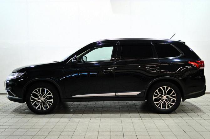 Mitsubishi Outlander III Рестайлинг 2 с пробегом 2015 года, цена 1 550 000 рублей, 181000 км, внедорожник, Автокод Объявления