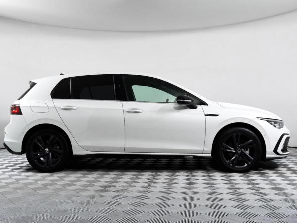 Volkswagen Golf VIII с пробегом 2021 года, цена 2 815 000 рублей, 53100 км, хэтчбек, Автокод Объявления