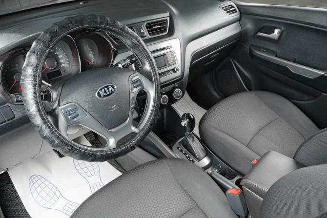 Kia Rio III Рестайлинг с пробегом 2016 года, цена 1 179 000 рублей, 171000 км, седан, Автокод Объявления