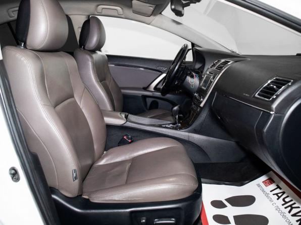 Toyota Avensis III Рестайлинг с пробегом 2012 года, цена 1 179 500 рублей, 182000 км, седан, Автокод Объявления