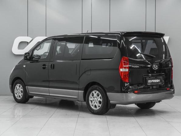 Hyundai H-1 II с пробегом 2010 года, цена 1 520 000 рублей, 247864 км, минивэн, Автокод Объявления