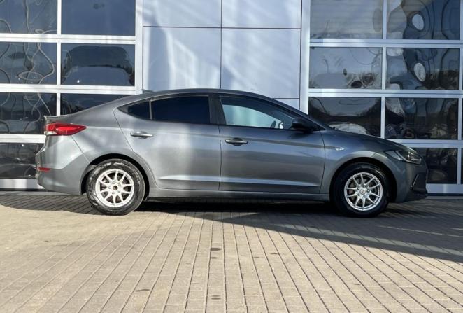 Hyundai Elantra VI (AD) с пробегом 2017 года, цена 990 000 рублей, 189951 км, седан, Автокод Объявления
