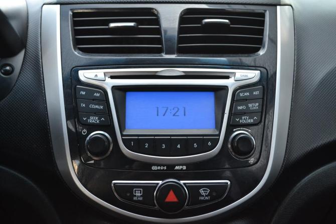 Hyundai Solaris I с пробегом 2011 года, цена 650 000 рублей, 131768 км, седан, Автокод Объявления