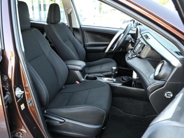 Toyota RAV4 IV (XA40) Рестайлинг с пробегом 2017 года, цена 2 349 000 рублей, 136651 км, внедорожник, Автокод Объявления