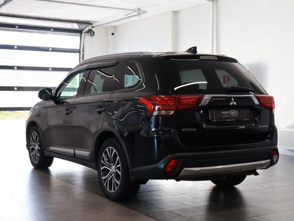 Mitsubishi Outlander III Рестайлинг 2 с пробегом 2017 года, цена 1 785 000 рублей, 138057 км, внедорожник, Автокод Объявления
