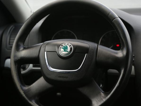 Skoda Octavia II (A5) Рестайлинг с пробегом 2012 года, цена 882 000 рублей, 206500 км, лифтбек, Автокод Объявления